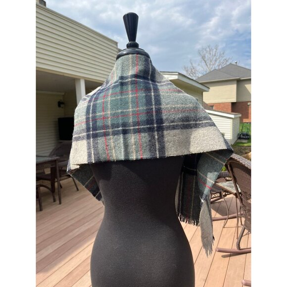 Vtg 1970's Wool Scarf Gray Navy Red Teal Plaid With Tassels 11" x 48" - Picture 4 of 6